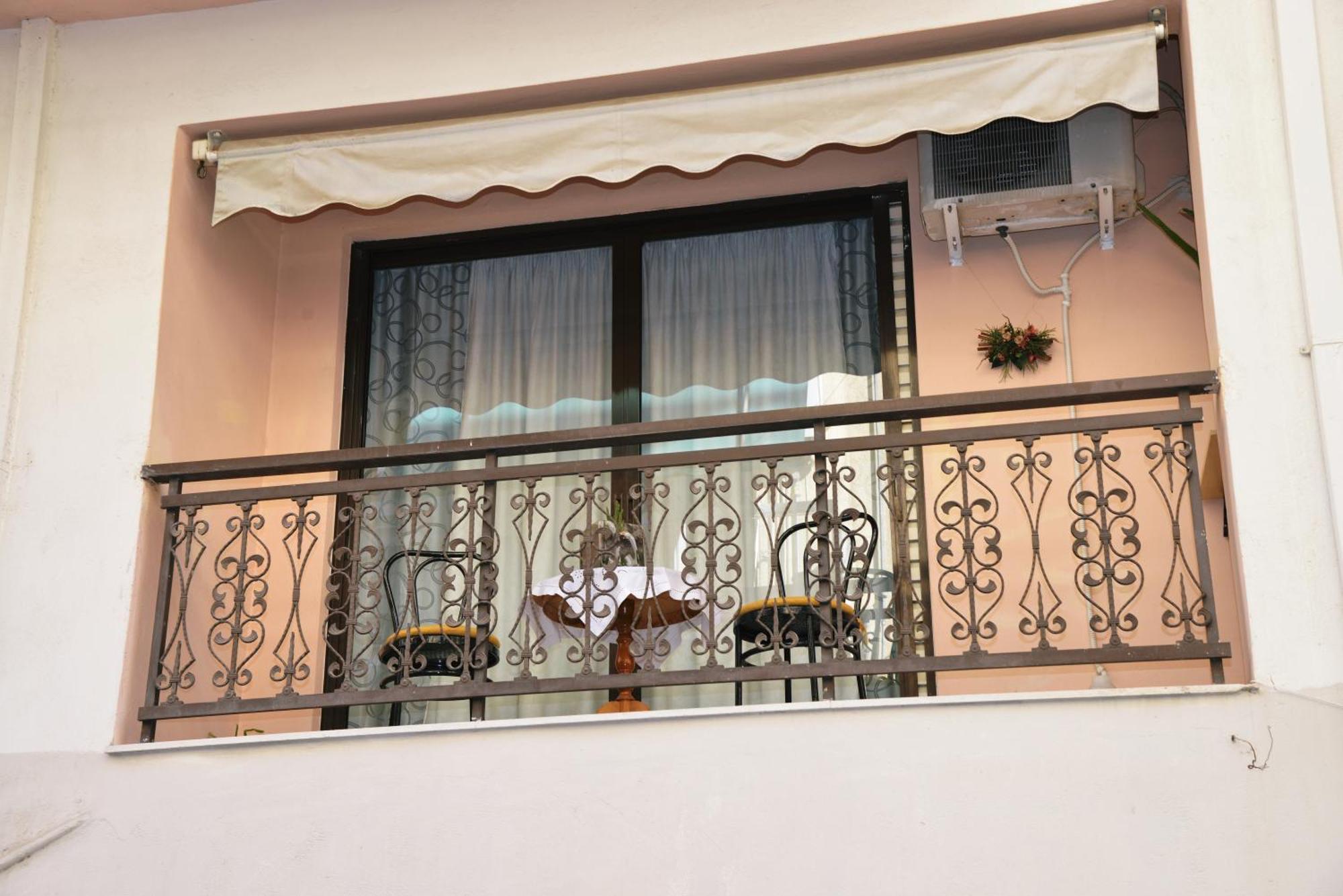 Traditional House Атина Екстериор снимка